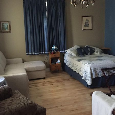 Bed and Breakfast Gil Ann Saint-Andre-Avellin Экстерьер фото