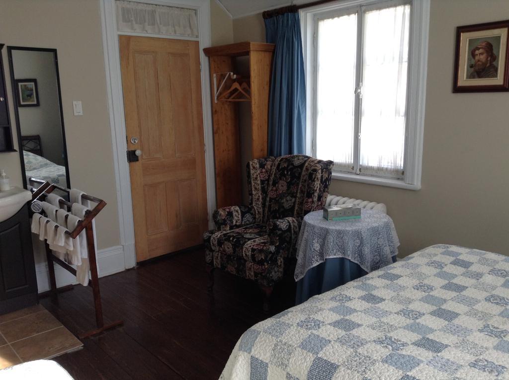 Bed and Breakfast Gil Ann Saint-Andre-Avellin Номер фото