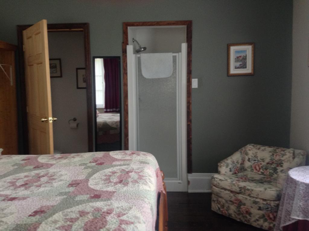 Bed and Breakfast Gil Ann Saint-Andre-Avellin Экстерьер фото